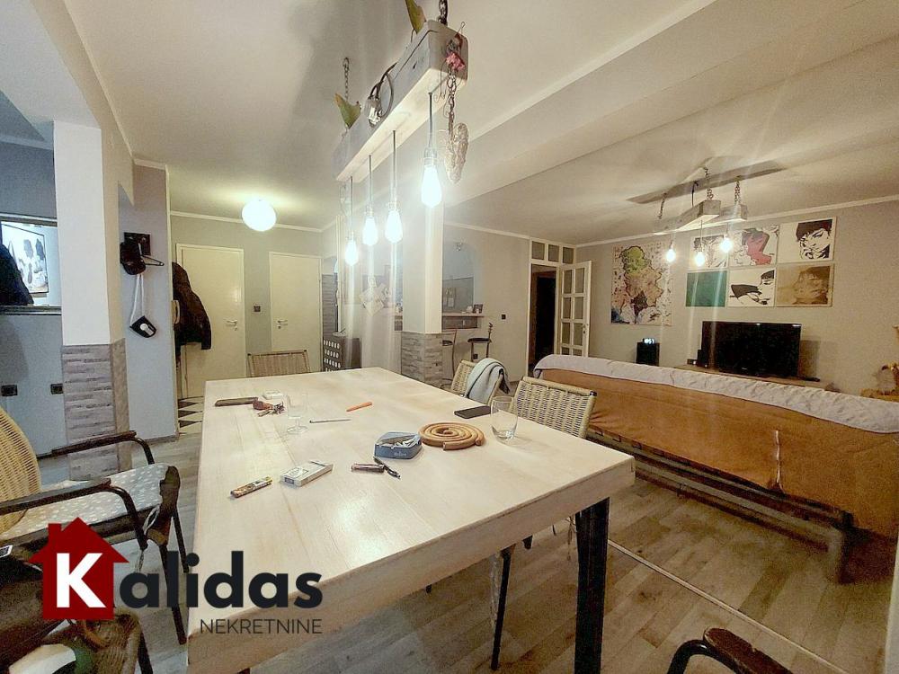 Slika 4 - Stan,NOVI SAD,CENTAR,kv: 102, € 236900, ID: 1008495