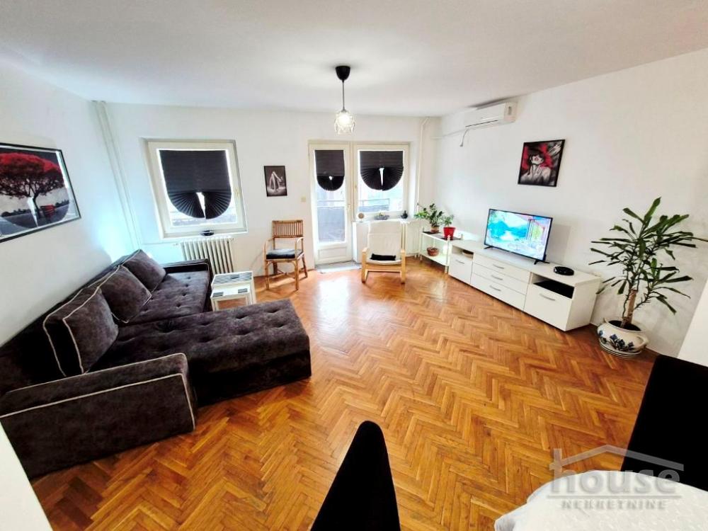 Slika 3 - Stan,NOVI SAD,BULEVAR,kv: 63.00, € 165000, ID: 1065272