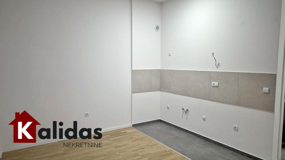 Slika 1 - Stan,NOVI SAD,GRBAVICA,kv: 31, € 118450, ID: 1008491