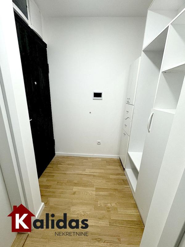 Slika 5 - Stan,NOVI SAD,PODBARA,kv: 36, € 129800, ID: 1008461