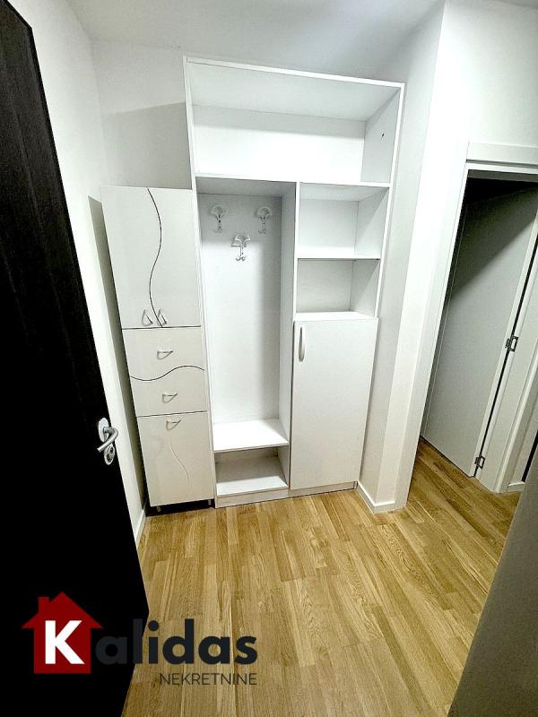 Slika 6 - Stan,NOVI SAD,PODBARA,kv: 36, € 129800, ID: 1008461
