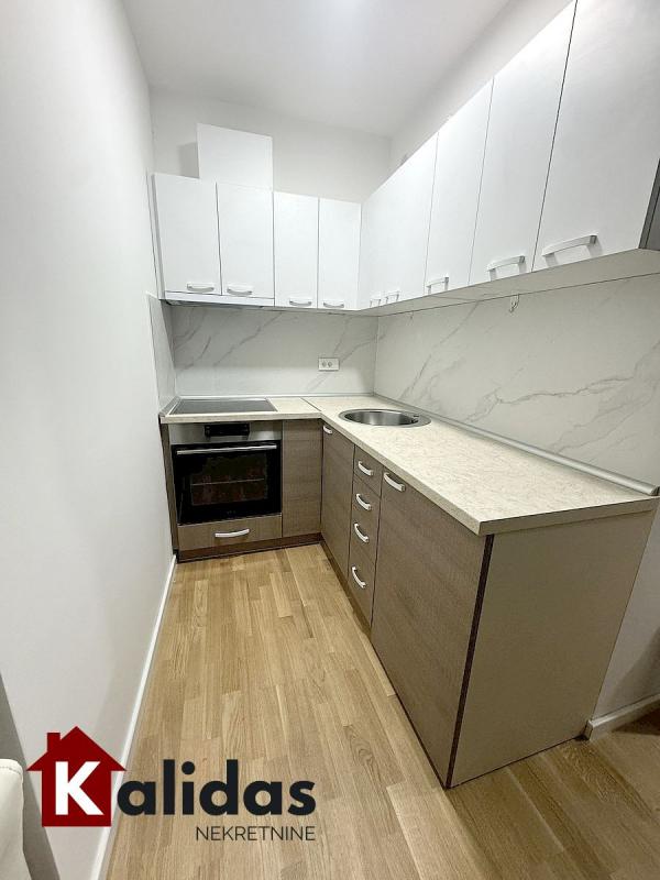 Slika 3 - Stan,NOVI SAD,PODBARA,kv: 36, € 129800, ID: 1008461