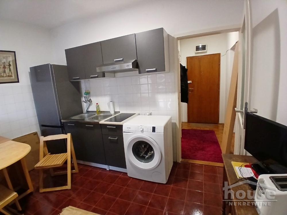 Slika 8 - Stan,NOVI SAD,CENTAR,kv: 42.00, € 119000, ID: 1065283