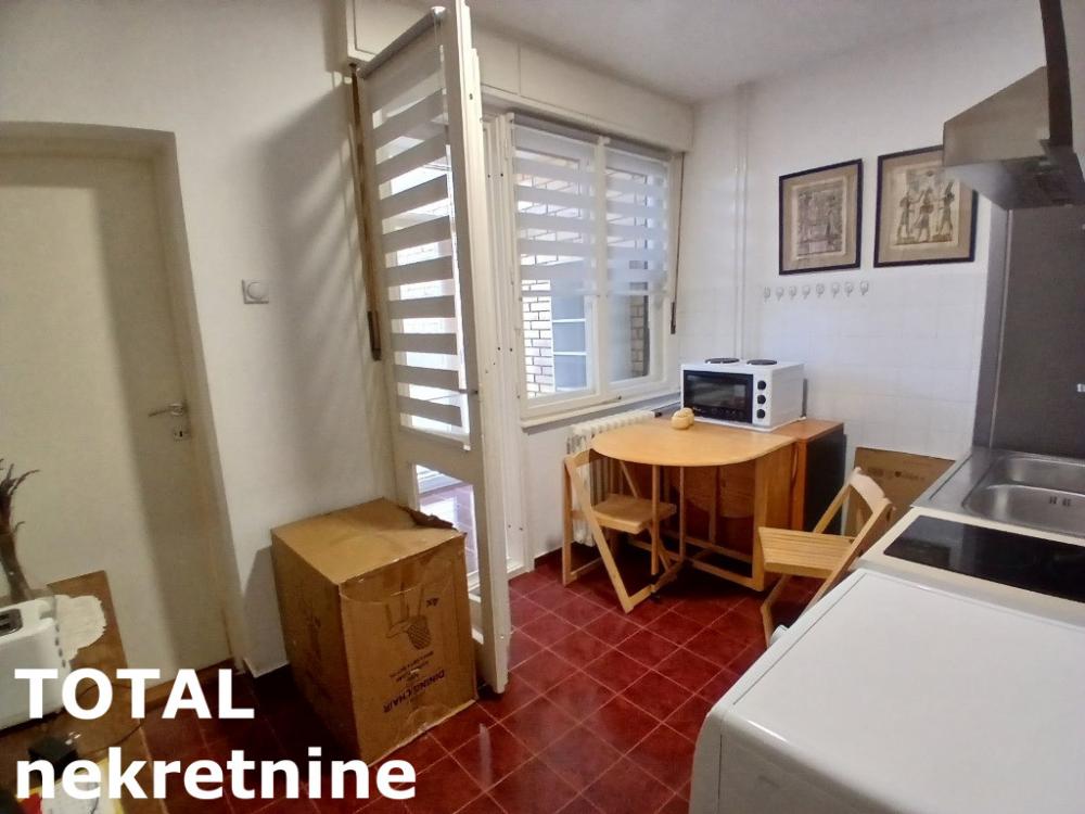 Slika 5 - Stan,NOVI SAD,CENTAR,kv: 42.00, € 119000, ID: 1102131