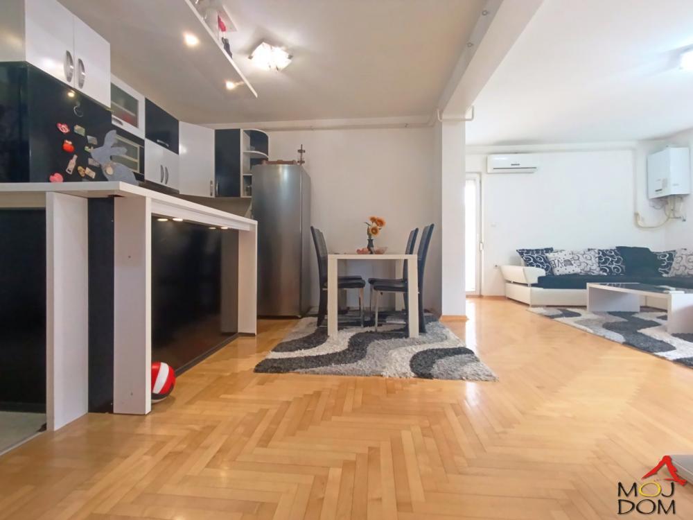 Slika 9 - Stan,NOVI SAD,TELEP,kv: 64, € 151600, ID: 1031612