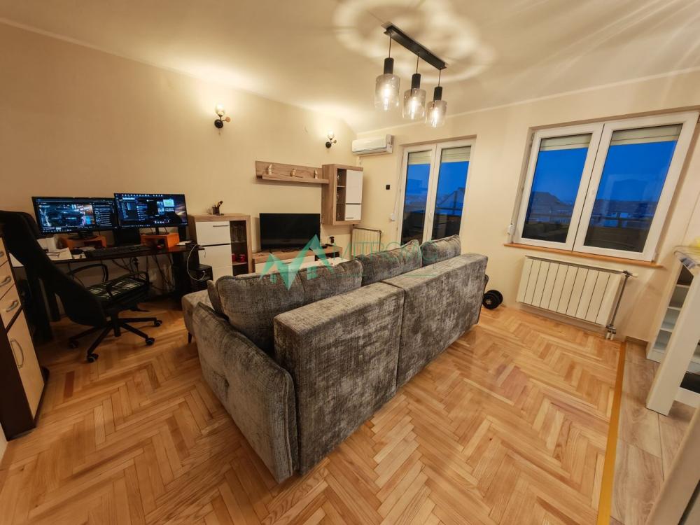 Slika 1 - Bulevar Evrope, 54m2. Odličan dvosoban stan. 