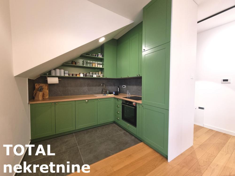 Slika 8 - Stan,PETROVARADIN,CENTAR,kv: 103.00, € 300000, ID: 1102118