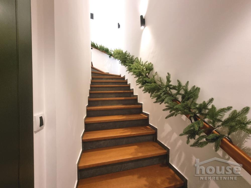 Slika 9 - Stan,PETROVARADIN,CENTAR,kv: 103.00, € 300000, ID: 1065270