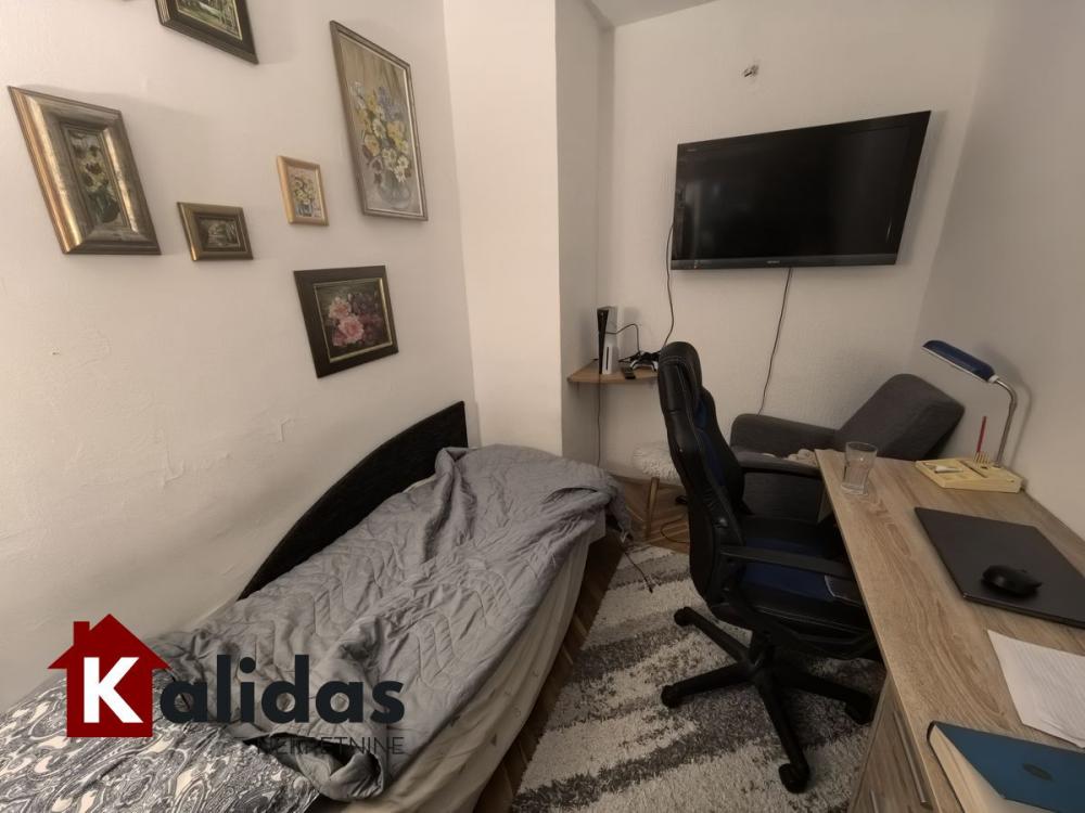 Slika 3 - Stan,NOVI SAD,BULEVAR,kv: 56, € 154500, ID: 1008498
