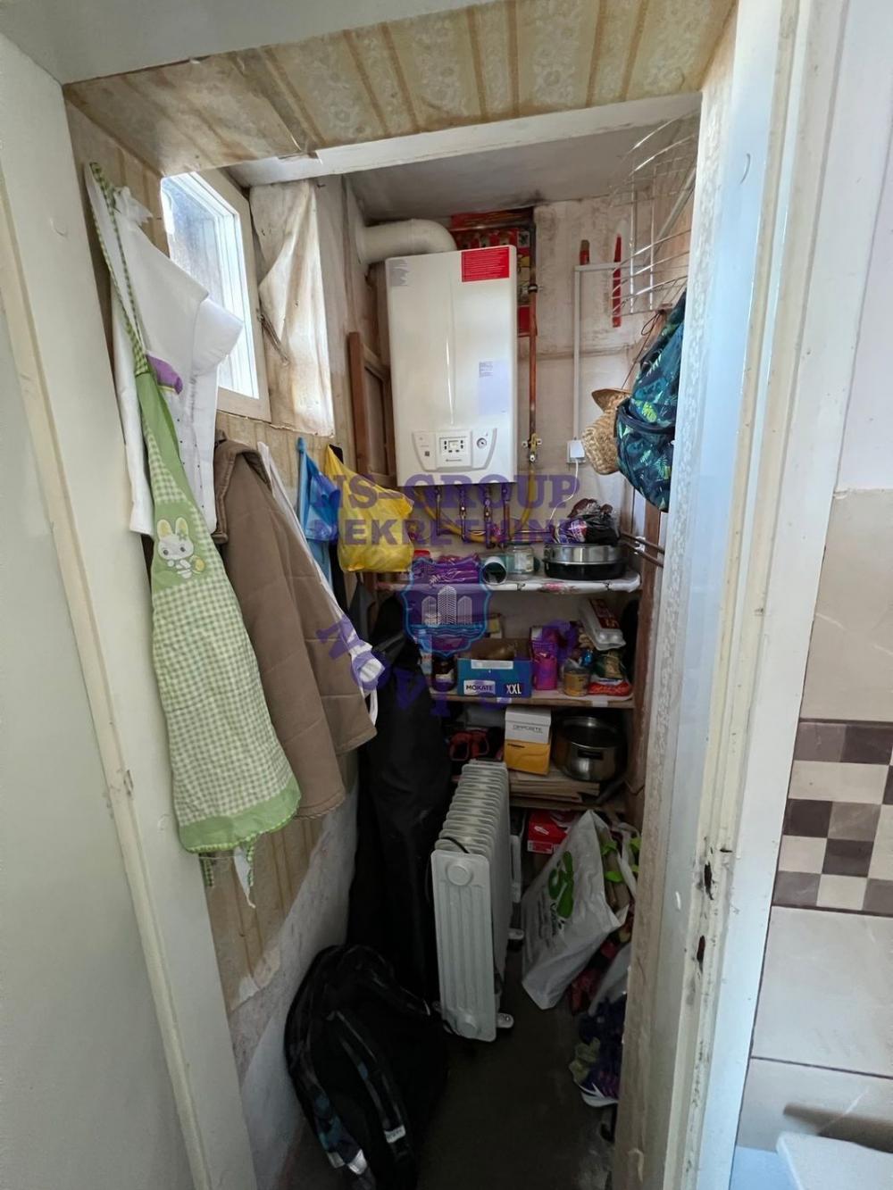 Slika 4 - Odlican dvosoban stan na Petrovaradinu!