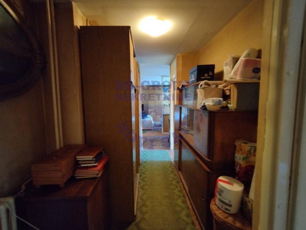 Slika 1 - Veliki trosoban stan na Limanu 4, može da bude i četvorosoban!