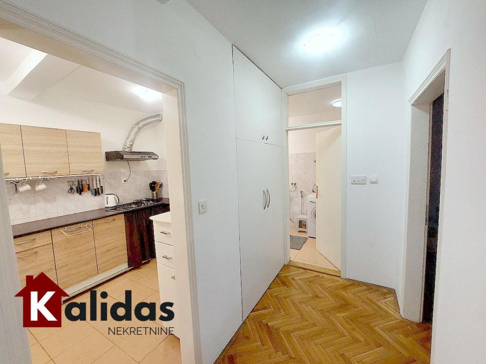 Slika 11 - Stan,NOVI SAD,BULEVAR,kv: 63, € 169950, ID: 1008483