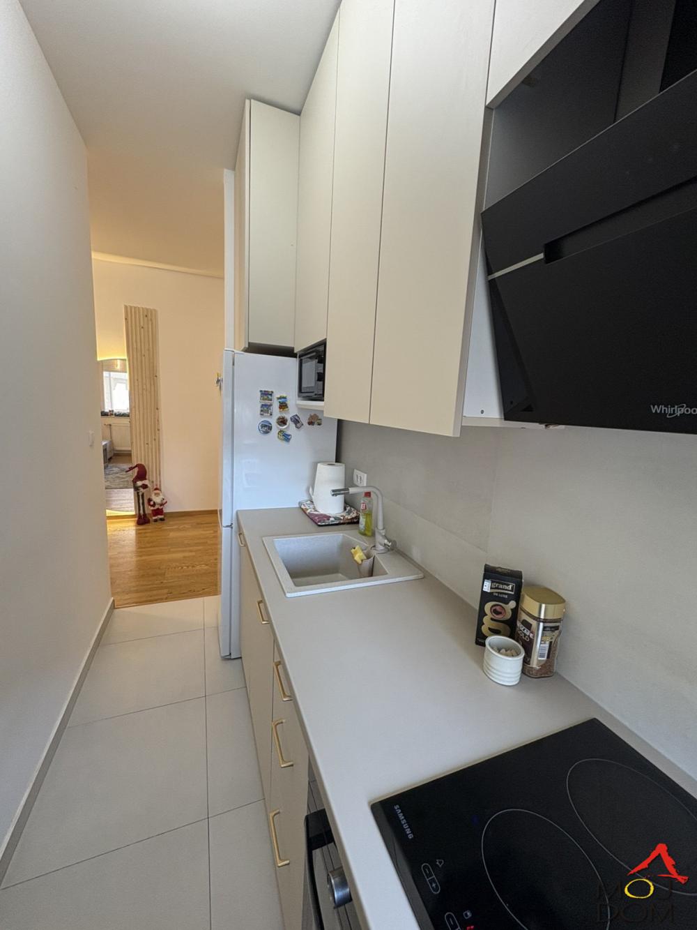 Slika 5 - Stan,NOVI SAD,ROTKVARIJA,kv: 39, € 128750, ID: 1031709