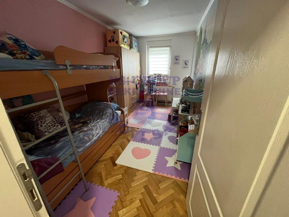 Slika 5 - Š:562498 Trosoban na Novoj Detelinari!