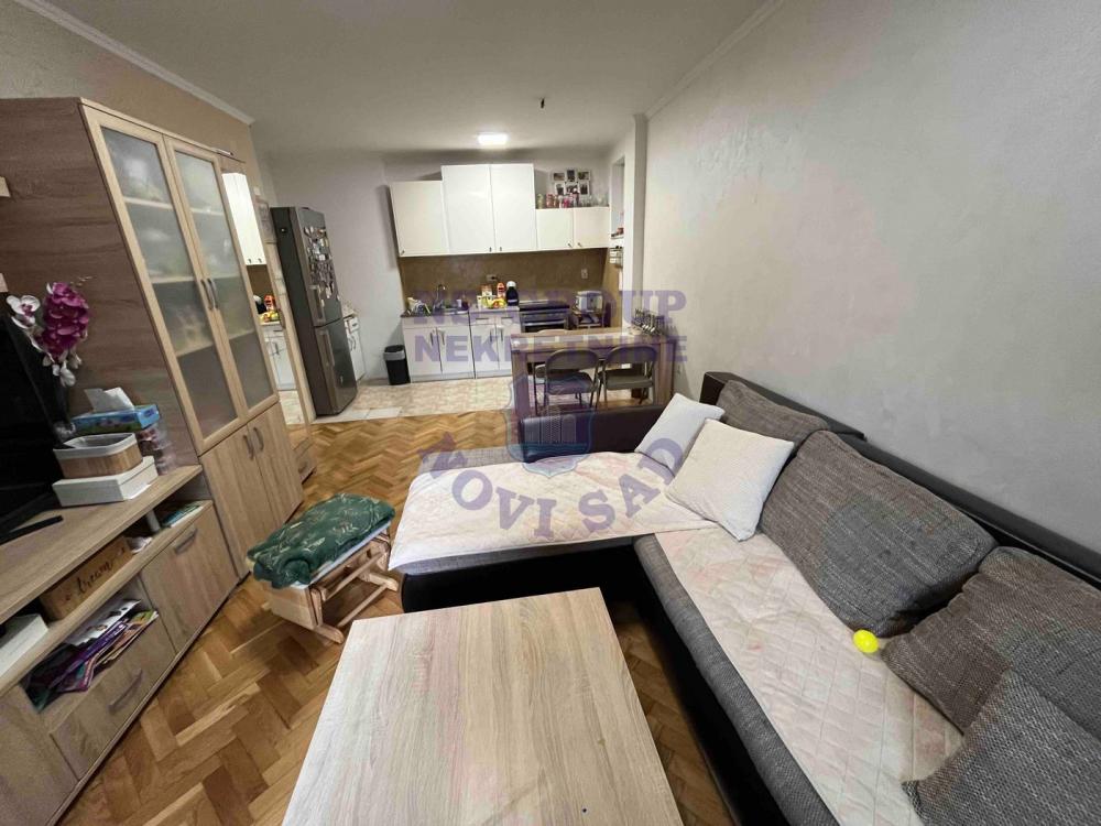 Slika 1 - Š:562498 Trosoban na Novoj Detelinari!