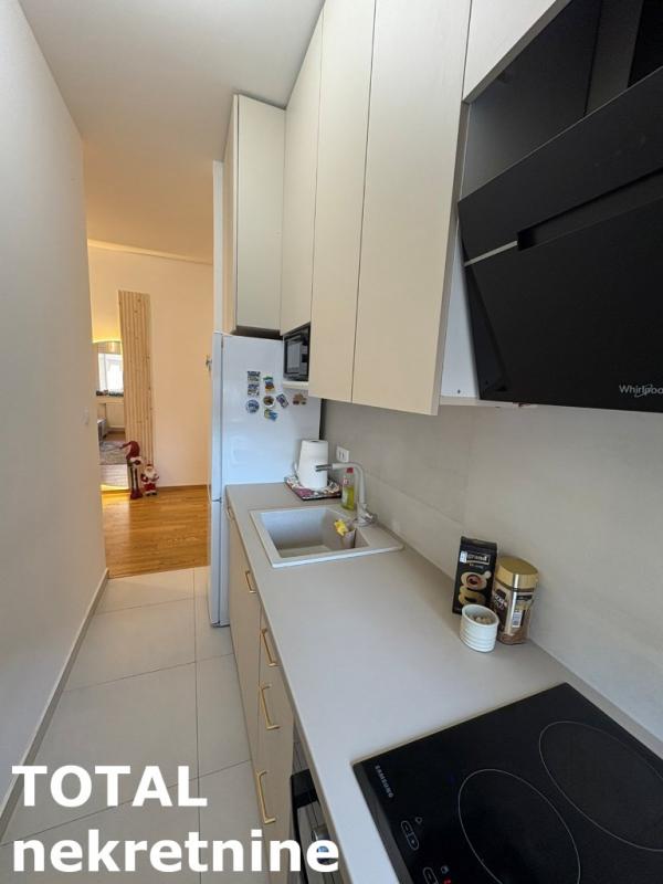 Slika 10 - Stan,NOVI SAD,CENTAR,kv: 41.00, € 140000, ID: 1102113