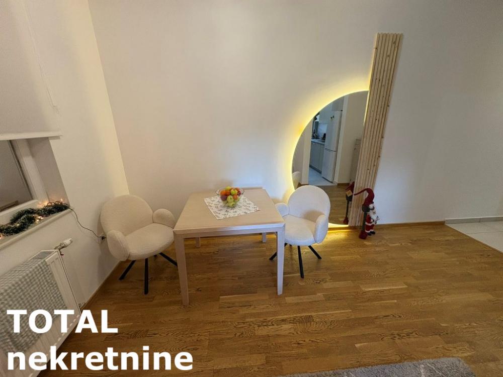 Slika 9 - Stan,NOVI SAD,CENTAR,kv: 41.00, € 140000, ID: 1102113