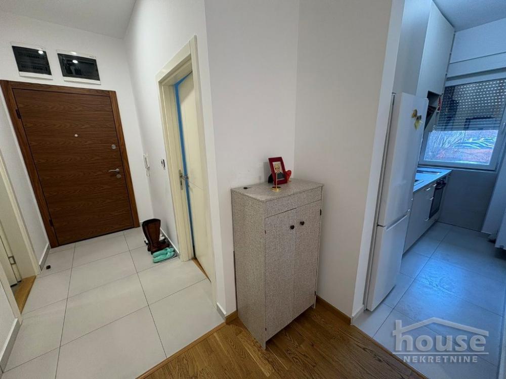 Slika 10 - Stan,NOVI SAD,CENTAR,kv: 41.00, € 140000, ID: 1065265