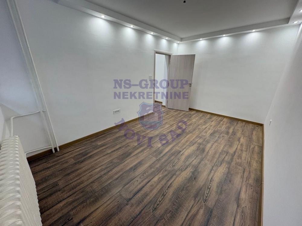 Slika 1 - Kompletno renoviran stan !