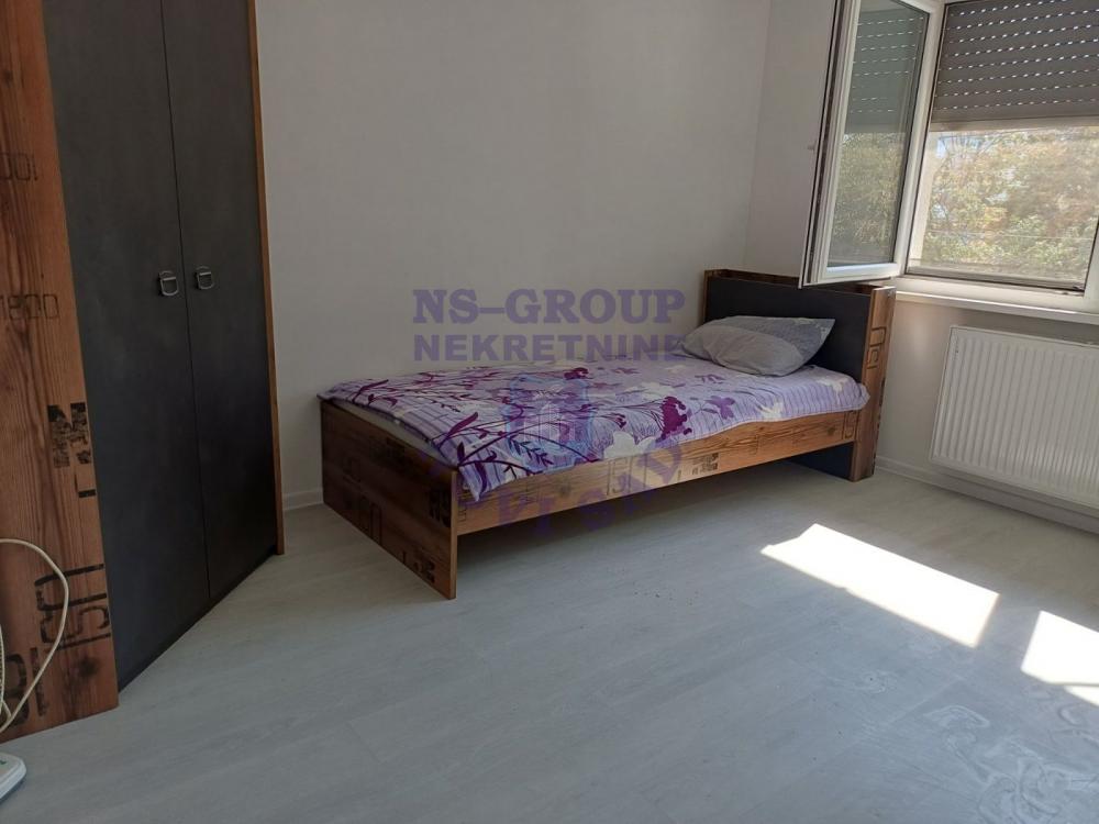 Slika 4 - Hitna prodaja stana u Veterniku !