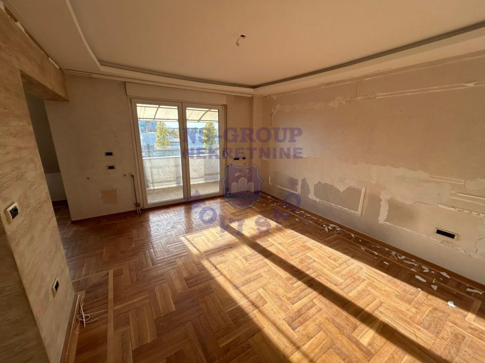 Slika 4 - Odlicna nekretnina na sajmu !