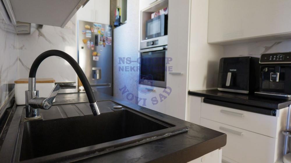 Slika 3 - Četvorosoban, 71m2, Liman 2 Novi Sad, sa terasom, ima lift