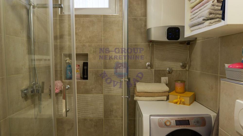 Slika 1 - Četvorosoban, 71m2, Liman 2 Novi Sad, sa terasom, ima lift