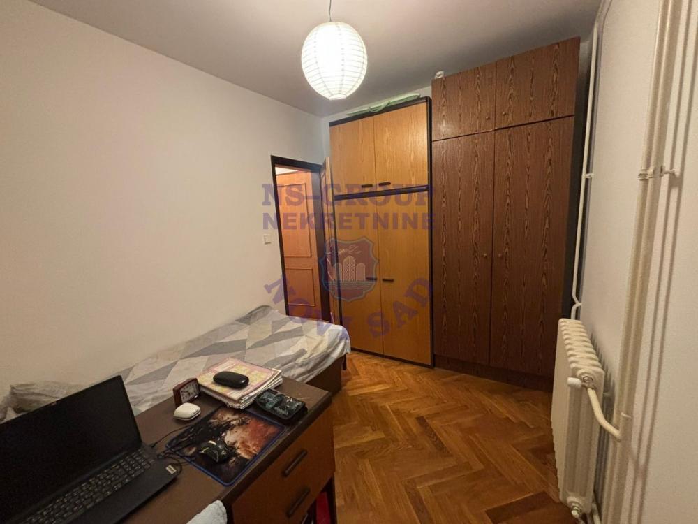 Slika 2 - Dvoiposoban, 55m2, Bulevar oslobođenja Novi Sad, sa terasom