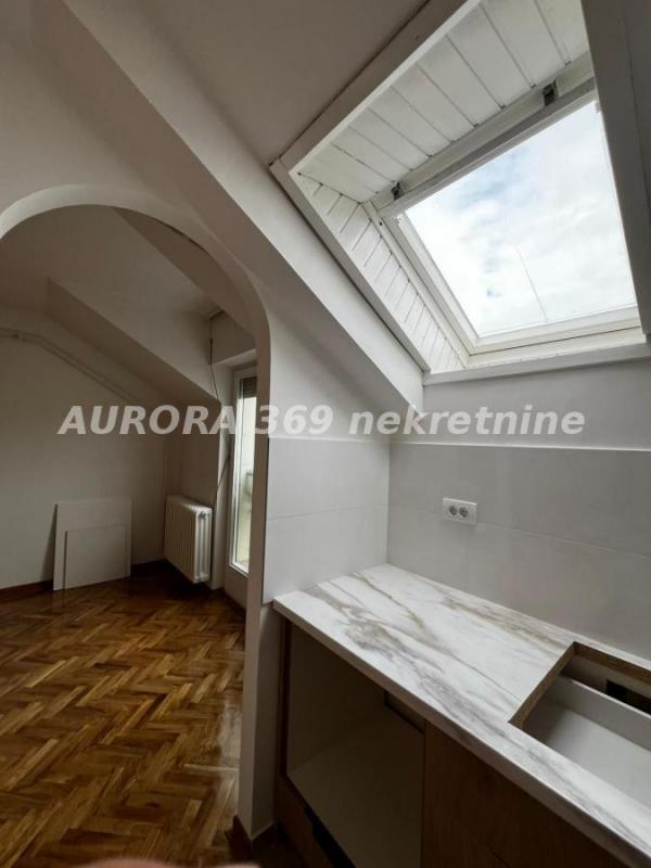 Slika 6 - POVOLJNO! NOVI SAD, BANATIĆ. RENOVIRANA, POLUNAMEŠTENA GARSONJERA NA ODLIČNOJ LOKACIJI