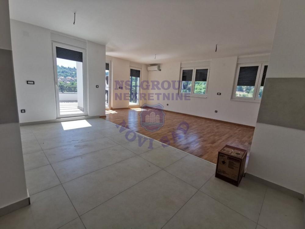 Glavna slika -Prodaja stana, 124m2, Sremska Kamenica Novi Sad