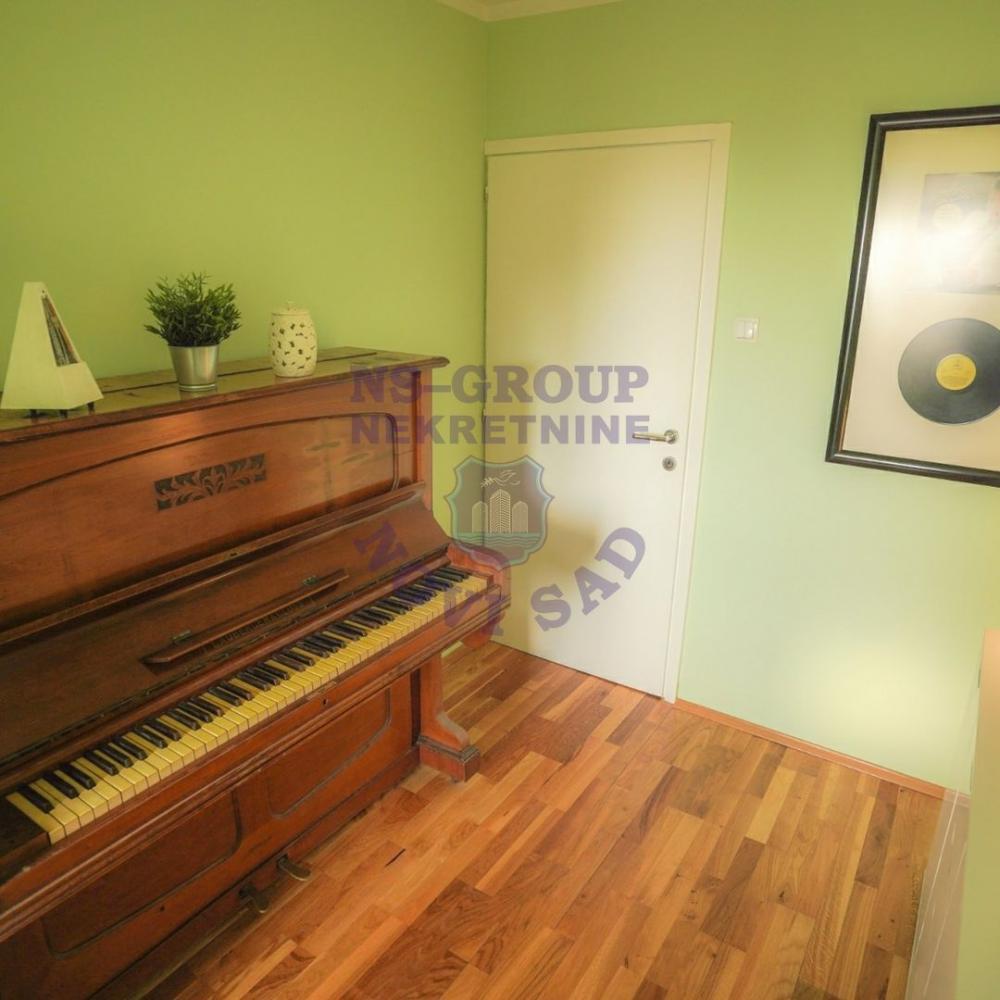 Slika 5 - Odlican trosoban na Limanu 4!