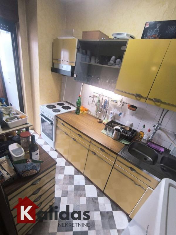 Slika 4 - Stan,PETROVARADIN,BLOK 8,kv: 74, € 139000, ID: 1008500