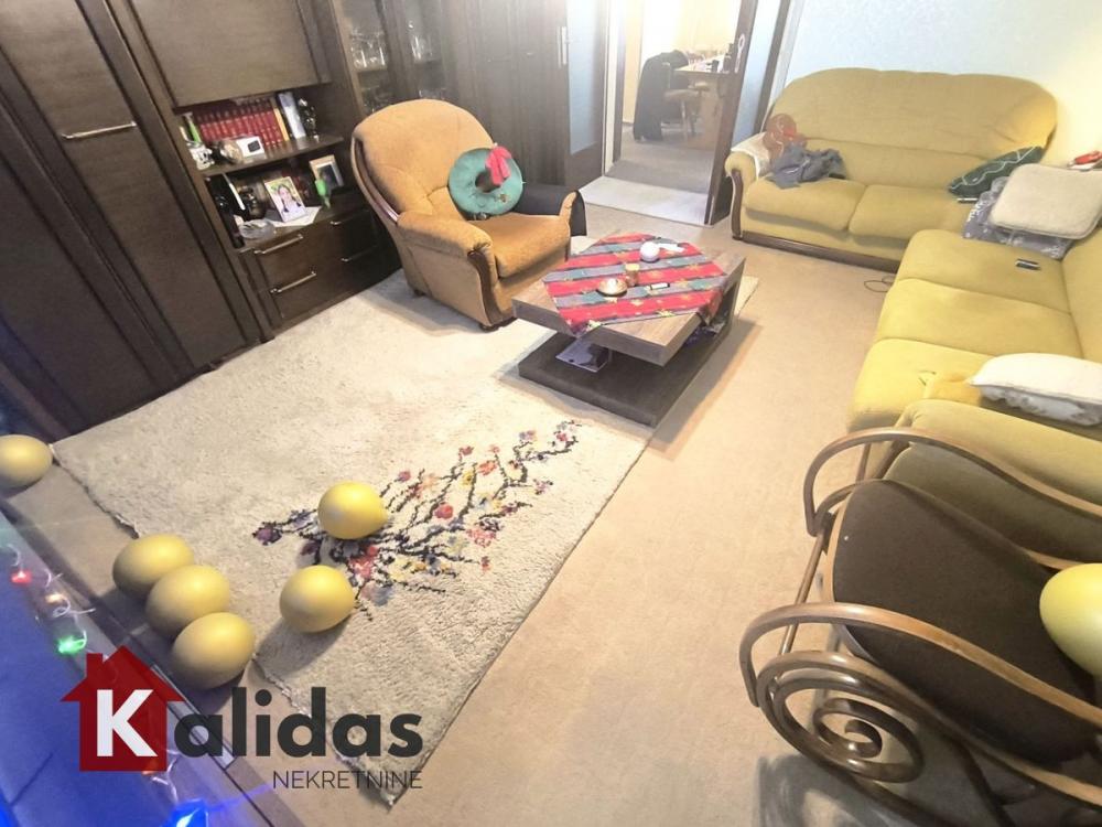 Slika 2 - Stan,PETROVARADIN,BLOK 8,kv: 74, € 139000, ID: 1008500