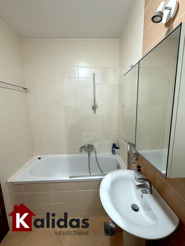 Slika 6 - Stan,NOVI SAD,CENTAR,kv: 52, € 216300, ID: 1008126