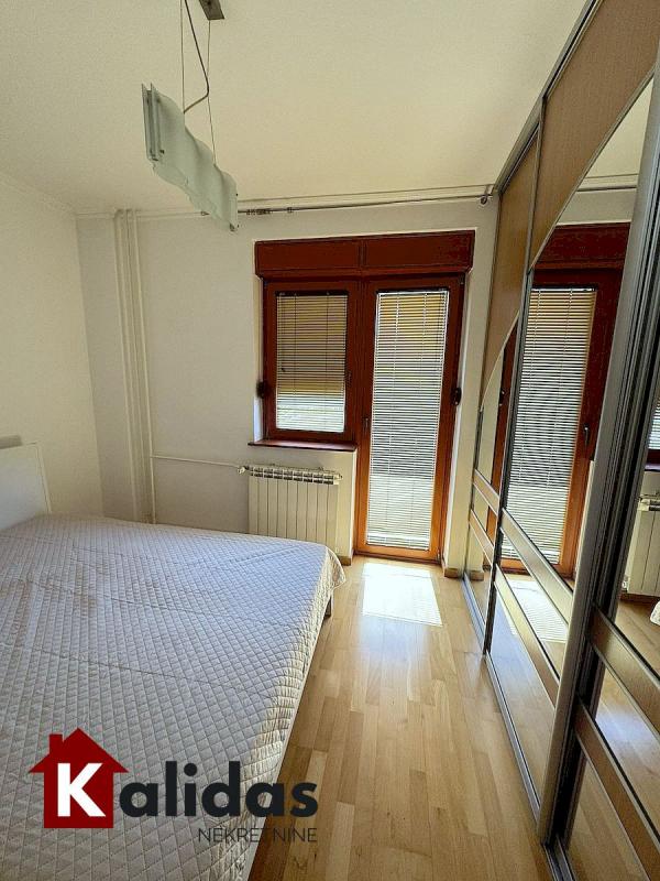 Slika 5 - Stan,NOVI SAD,CENTAR,kv: 52, € 216300, ID: 1008126