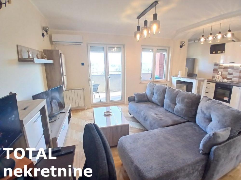 Glavna slika -Stan,NOVI SAD,BULEVAR EVROPE,kv: 54.00, € 140000, ID: 1102134