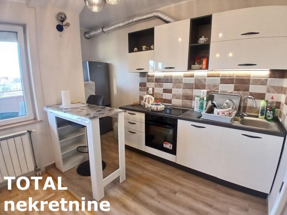 Slika 7 - Stan,NOVI SAD,BULEVAR EVROPE,kv: 54.00, € 140000, ID: 1102134