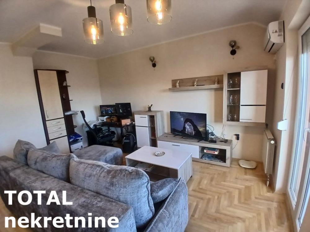 Slika 5 - Stan,NOVI SAD,BULEVAR EVROPE,kv: 54.00, € 140000, ID: 1102134