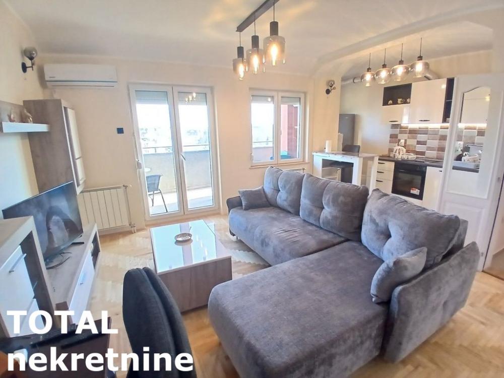 Slika 2 - Stan,NOVI SAD,BULEVAR EVROPE,kv: 54.00, € 140000, ID: 1102134