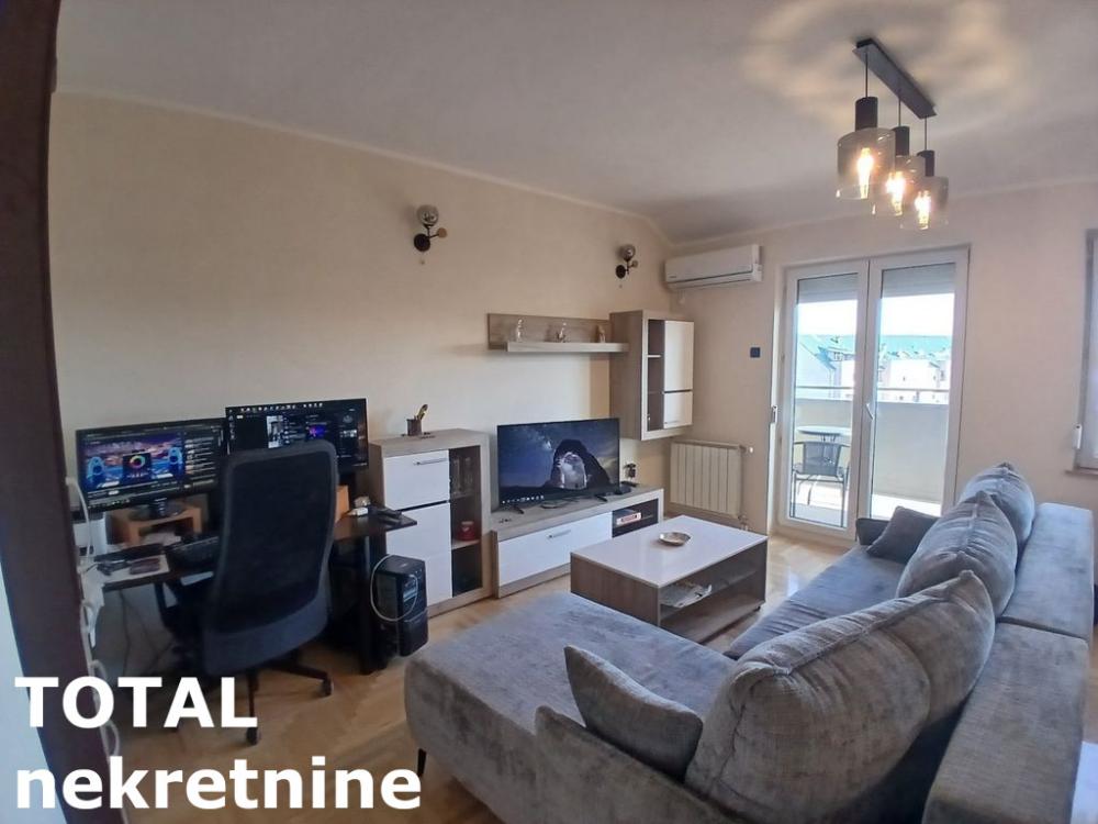 Slika 4 - Stan,NOVI SAD,BULEVAR EVROPE,kv: 54.00, € 140000, ID: 1102134