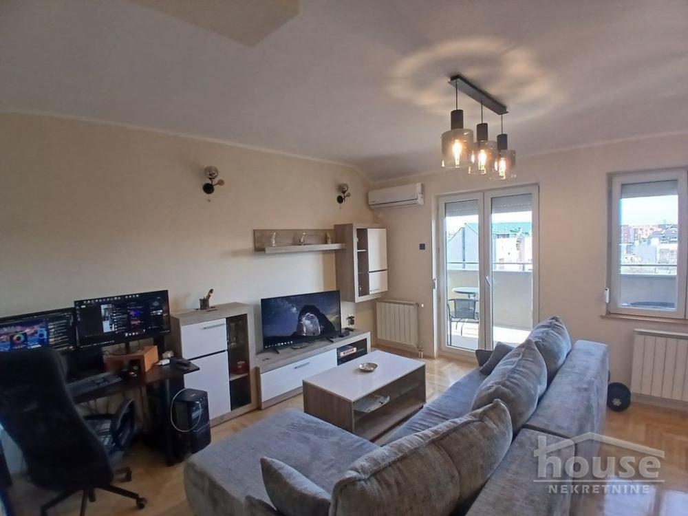 Slika 11 - Stan,NOVI SAD,BULEVAR EVROPE,kv: 54.00, € 140000, ID: 1065286