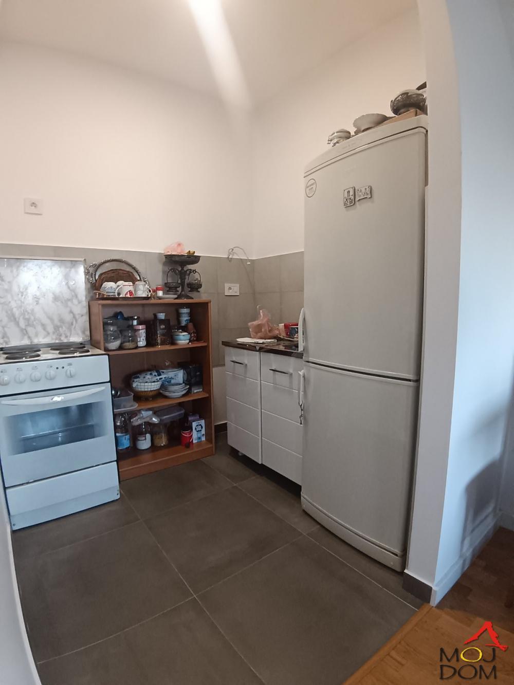Slika 3 - Stan,NOVI SAD,ŠARENGRAD,kv: 42, € 154500, ID: 1031691
