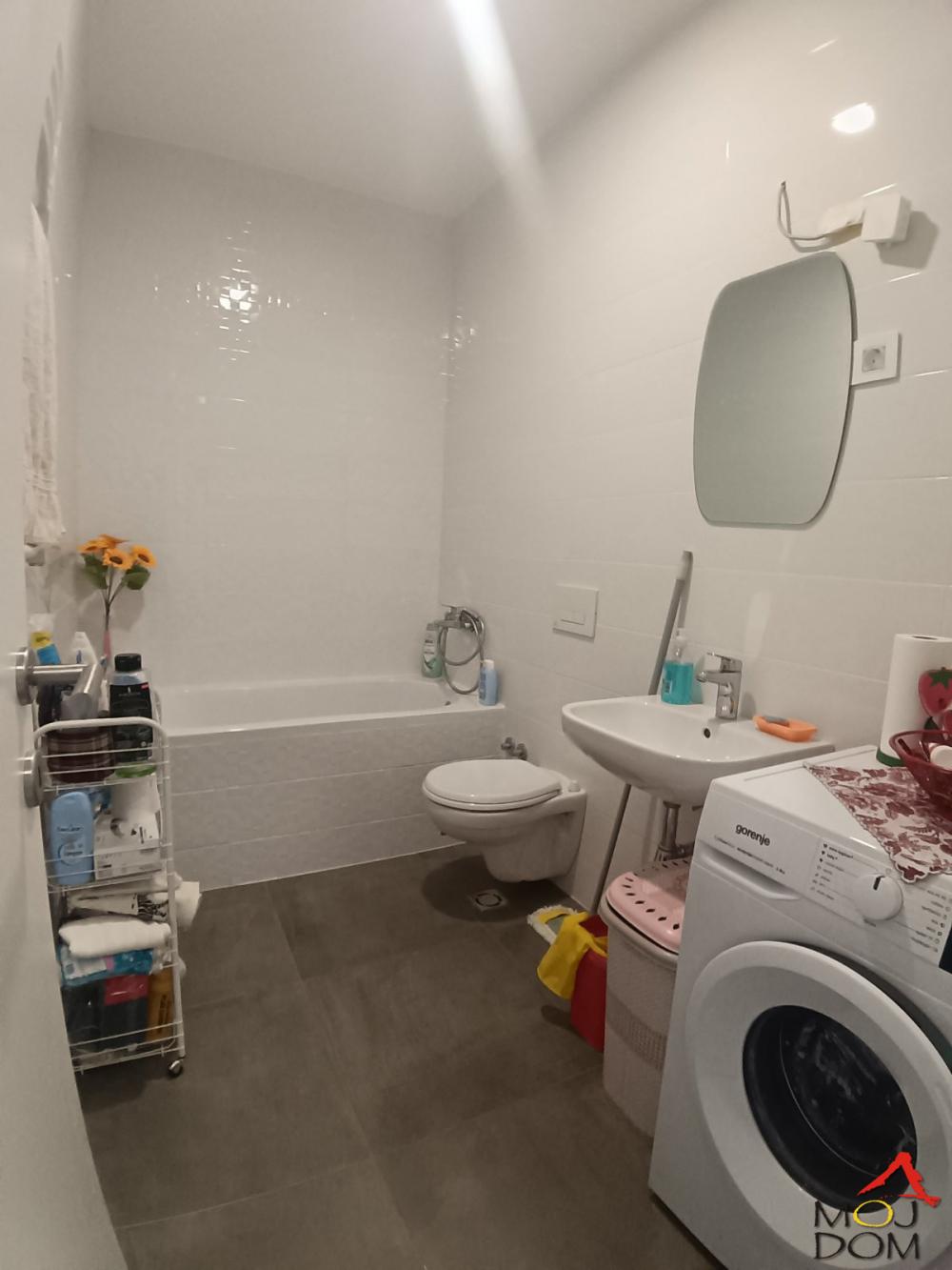 Slika 6 - Stan,NOVI SAD,ŠARENGRAD,kv: 42, € 154500, ID: 1031691