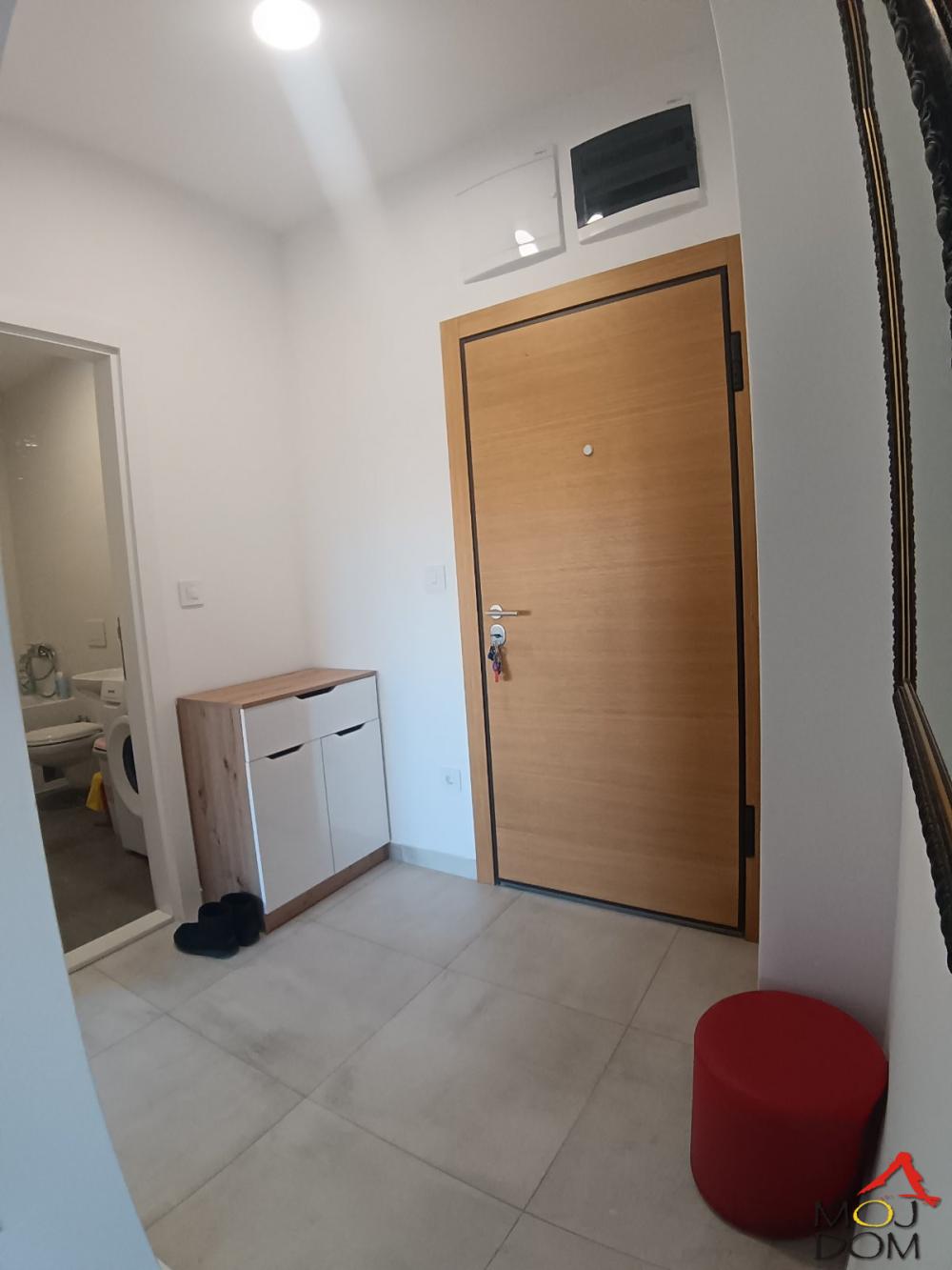 Slika 4 - Stan,NOVI SAD,ŠARENGRAD,kv: 42, € 154500, ID: 1031691