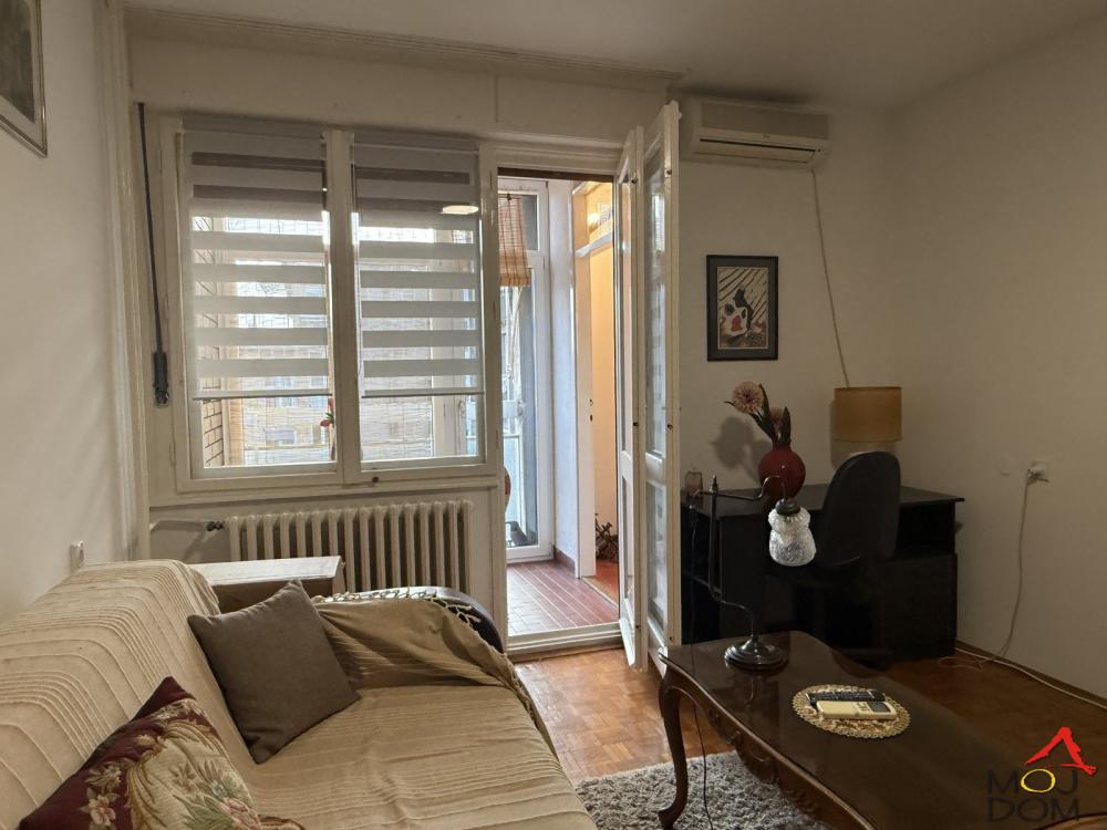 Slika 3 - Stan,NOVI SAD,KEJ,kv: 42, € 122600, ID: 1031719