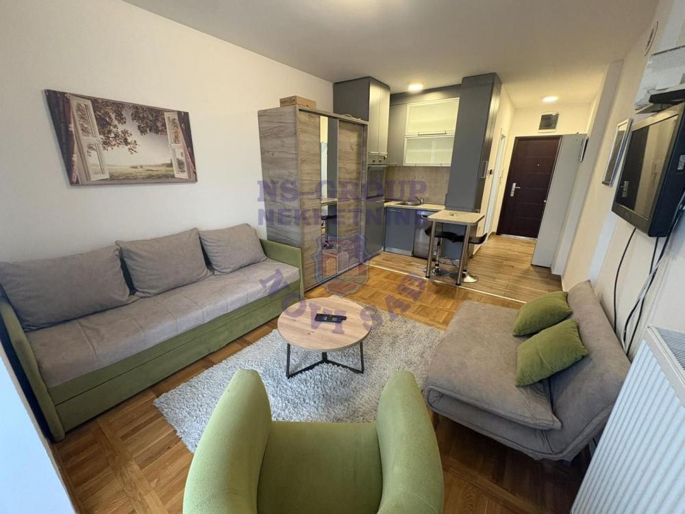 Slika 0 - Prodaja stana, 25m2, Adamovićevo naselje Novi Sad, sa terasom, ima lift