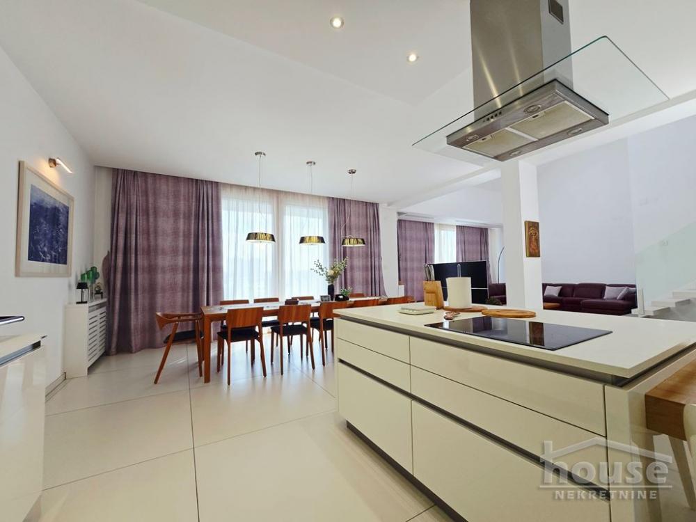 Slika 10 - Stan,NOVI SAD,CENTAR,kv: 352.00, € 1, ID: 1064638