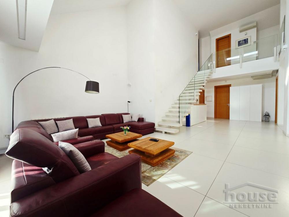 Slika 3 - Stan,NOVI SAD,CENTAR,kv: 352.00, € 1, ID: 1064638