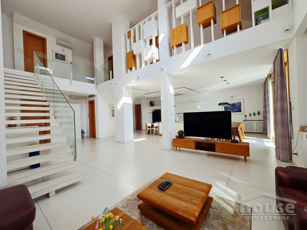 Slika 5 - Stan,NOVI SAD,CENTAR,kv: 352.00, € 1, ID: 1064638