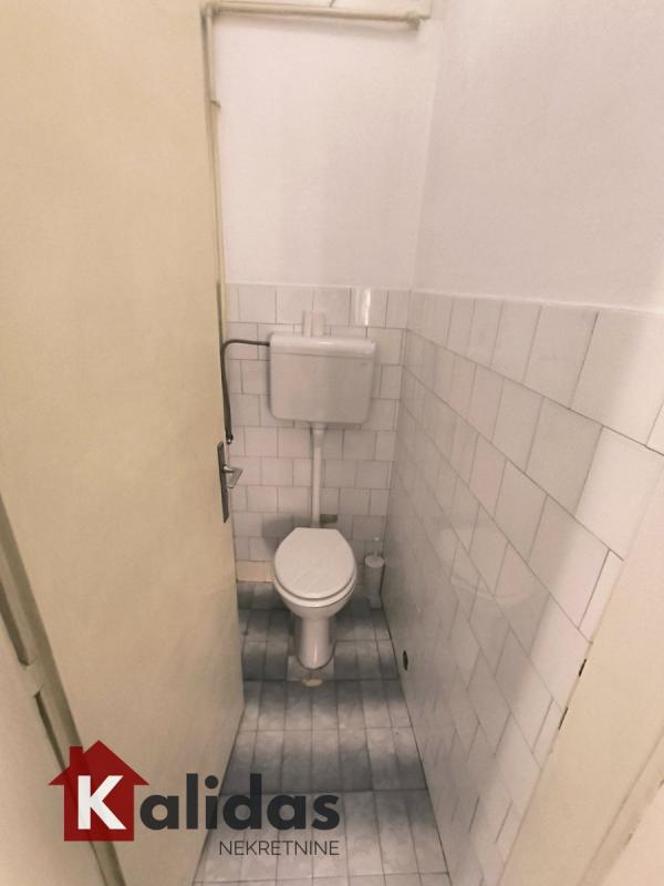 Slika 10 - Stan,NOVI SAD,CENTAR,kv: 66, € 203900, ID: 1008503